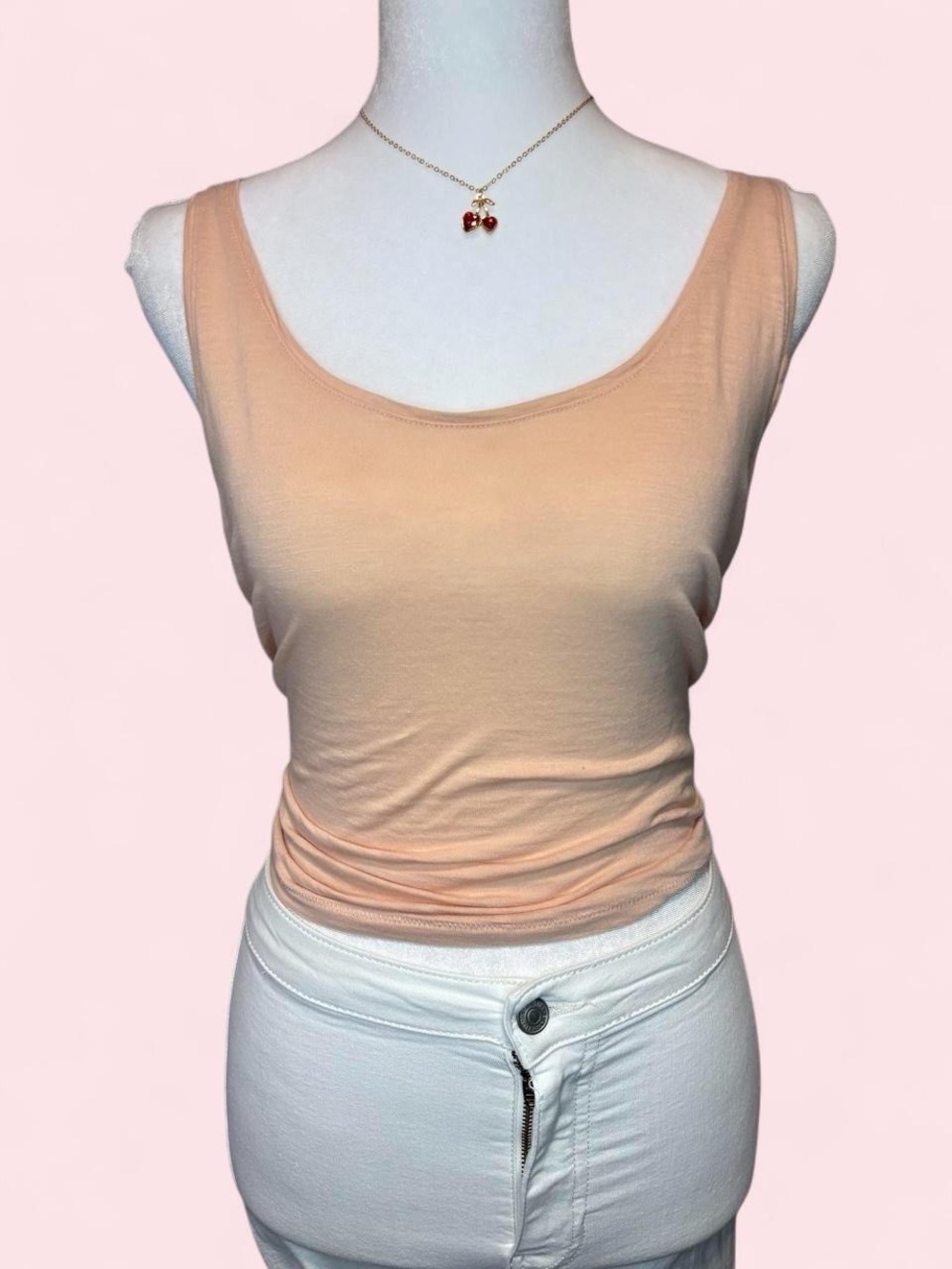 Sleeveless Scoop Neck Tank Top - Peach